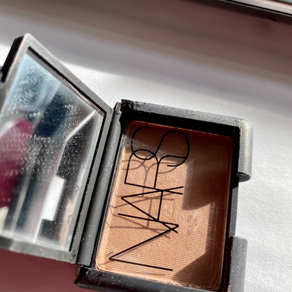 NARS single eyeshadow VOYAGE